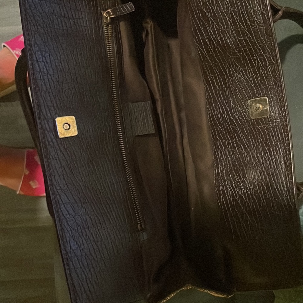 Gucci Bag - Picture 3 of 9